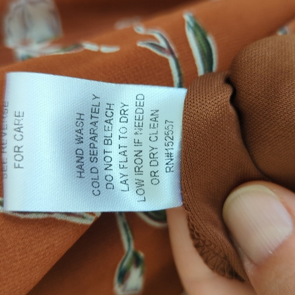 Mikarose Hi-Lo dress - Picture 10 of 10